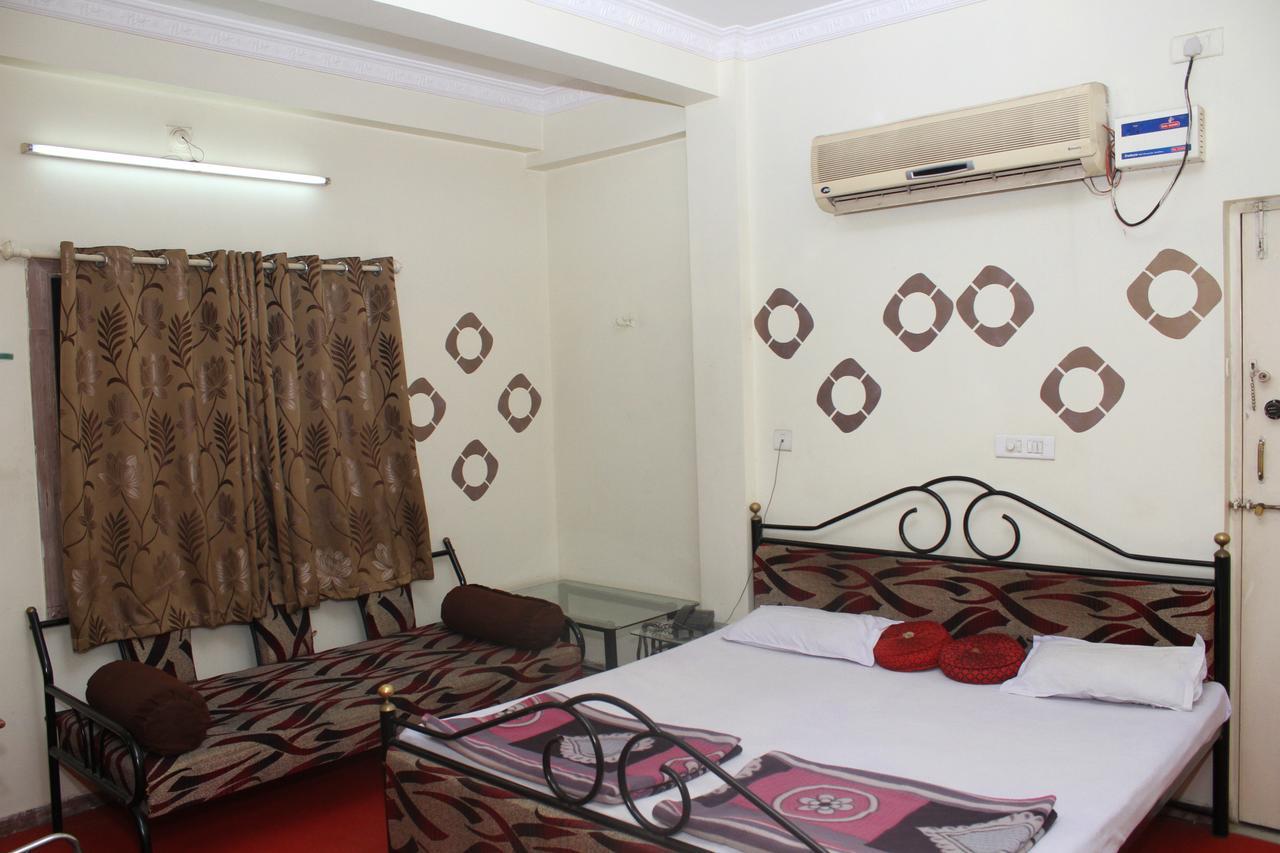 Hotel Bhagwat Palace Latur Экстерьер фото