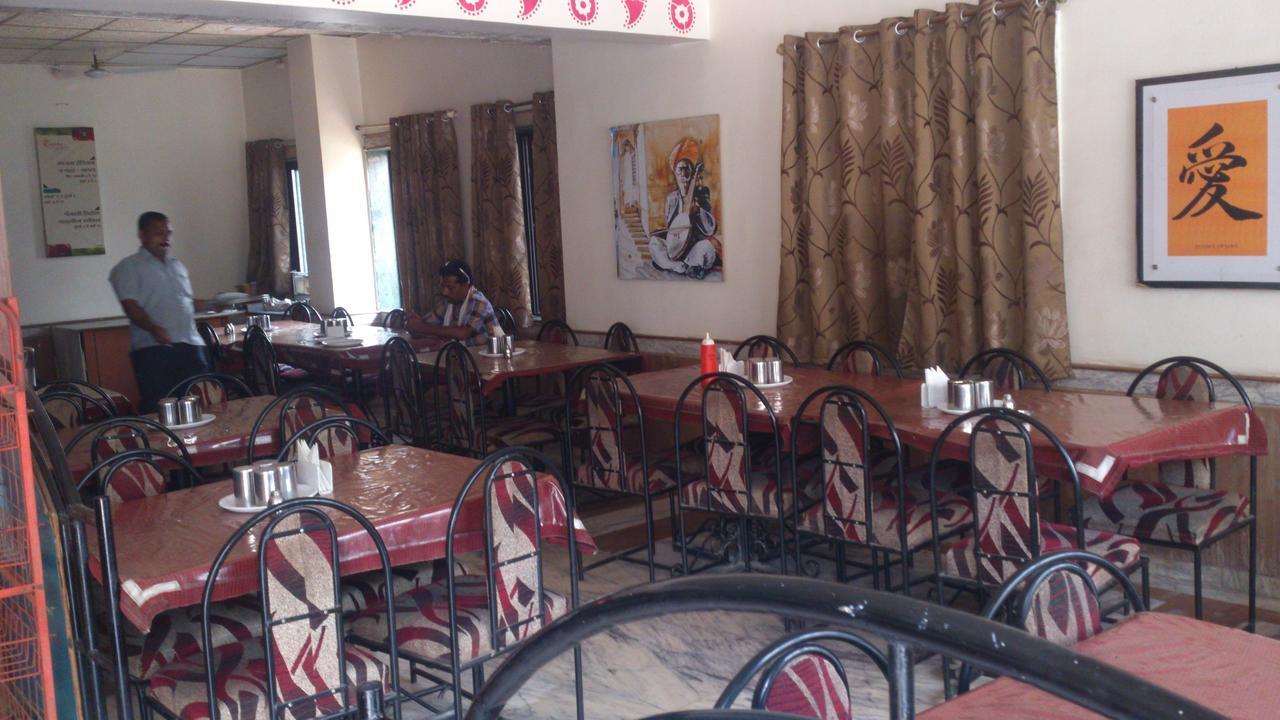 Hotel Bhagwat Palace Latur Экстерьер фото